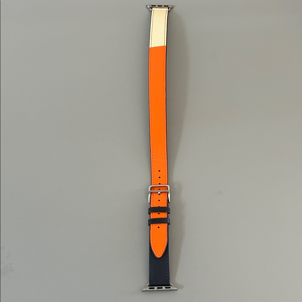 Apple Watch double tour band compatible with SE series